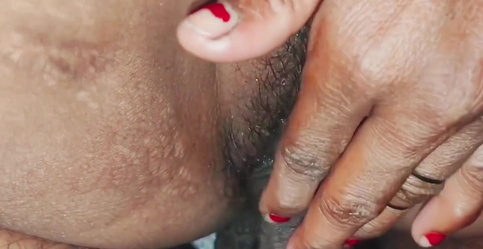 Tamilnadu boss fucked his stepsister in the field  Stepmother fucked stepson away