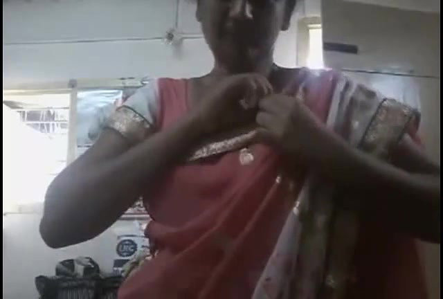 Hot Bhabhi Changing Sari – Movies