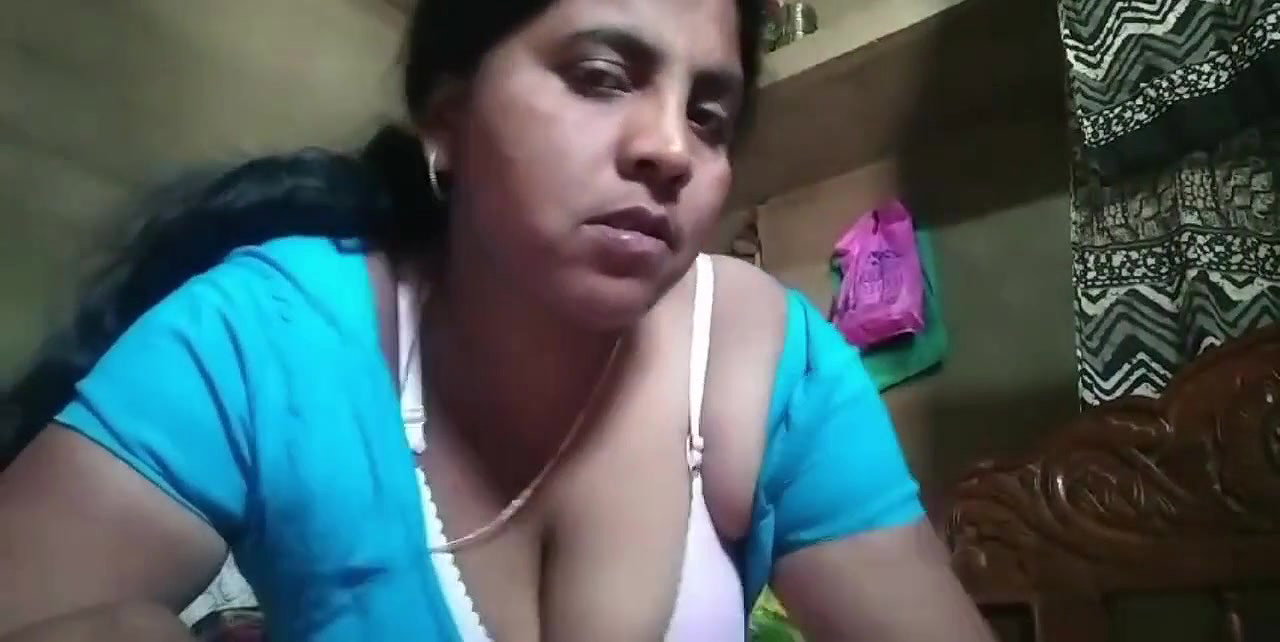 Hot wife leaked video Indian hot house wife