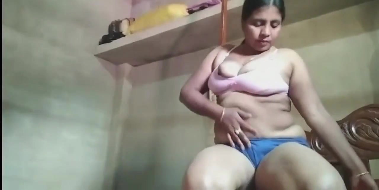 Indian Village house wife leaked video call recording