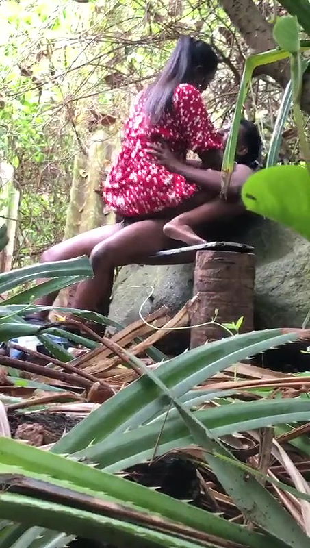 Same place different couple fucking video -4