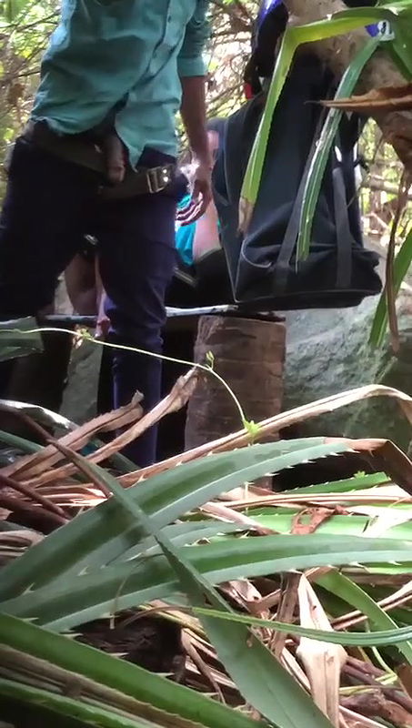 Same place different couple fucking video -19