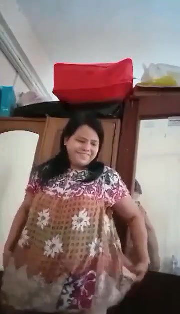 Nurma hot aunty