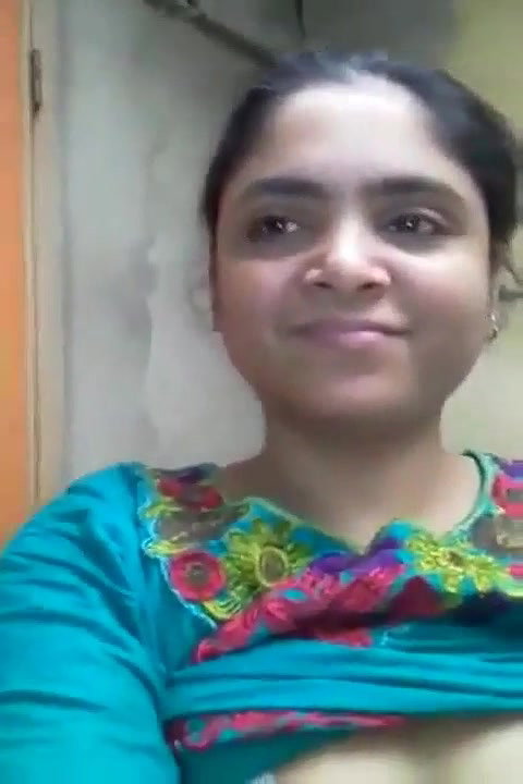 Usha Indian GF Nude Selfie – Movies