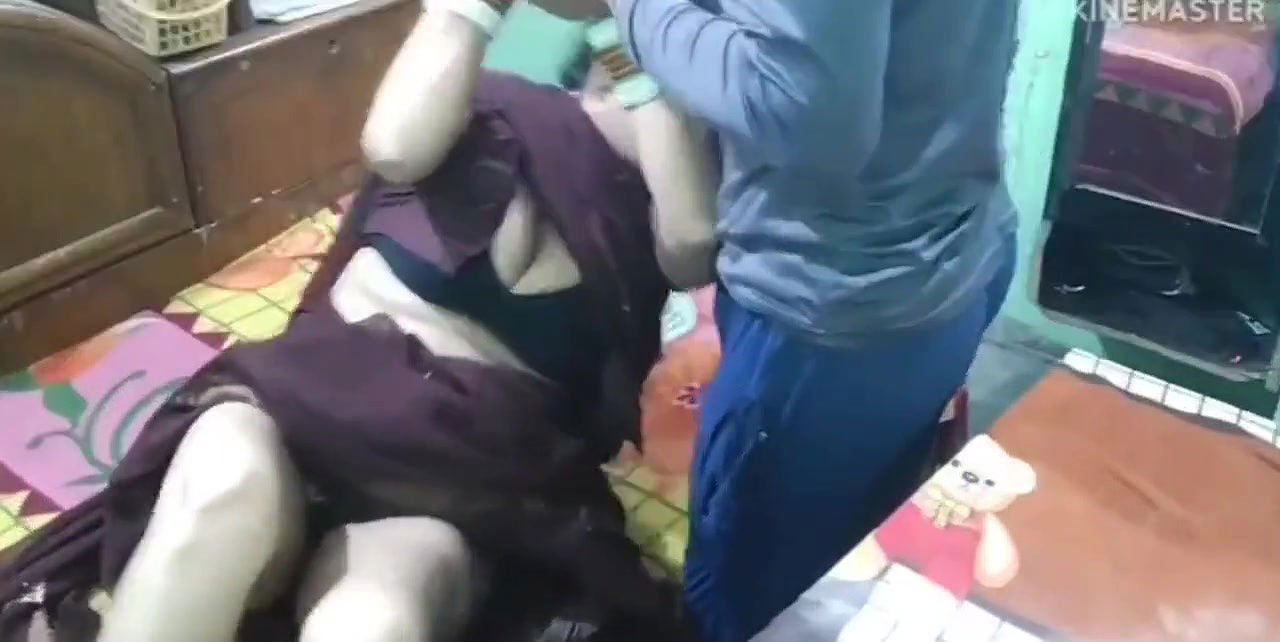 Why did boyfriend on Holi, make a hut and fuck her ass after seeing her alone in the room