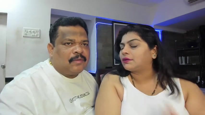 Stripchat-Public Show-c-tarivishu23-2024 01 06 175358