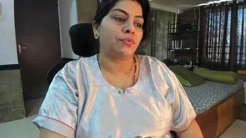 Stripchat-Public Show-c-tarivishu23-2024 01 14 050947