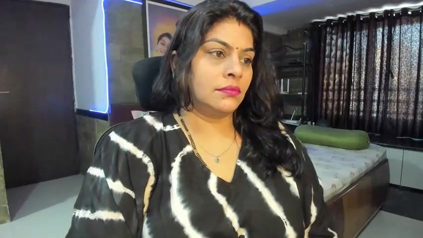 Stripchat-Public Show-c-tarivishu23-2024 02 08 022221