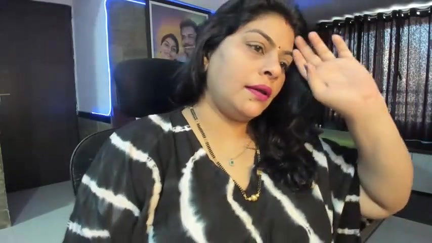 Stripchat-Public Show-c-tarivishu23-2024 02 08 022221