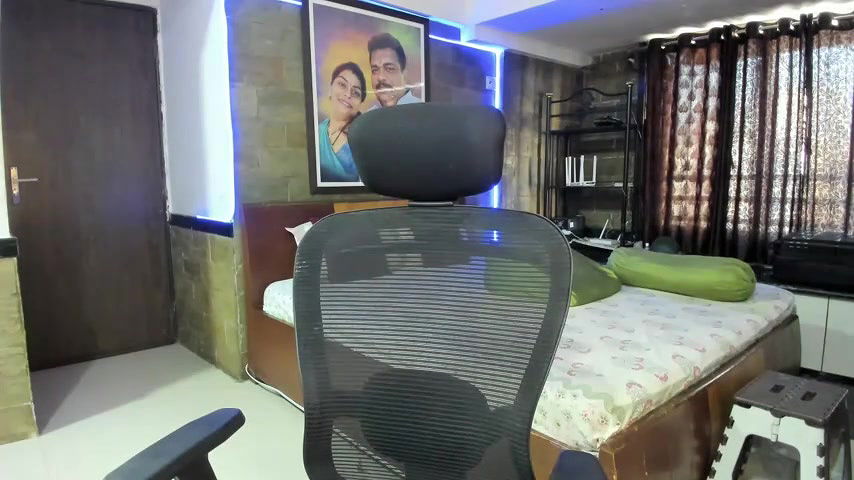 Stripchat-Public Show-c-tarivishu23-2024 02 09 030345