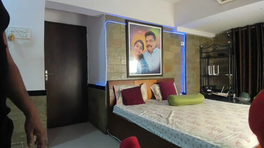 Stripchat-Public Show-c-tarivishu23-2024 02 09 163155