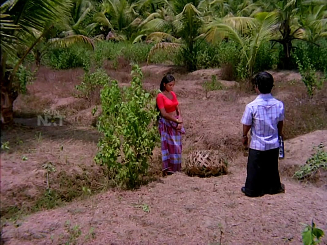 Big boobie Anjali Naidu Navel Lungi Song