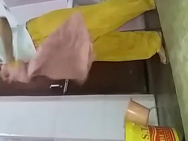 Delhi Babe Rashmi Shower MMS – Movies