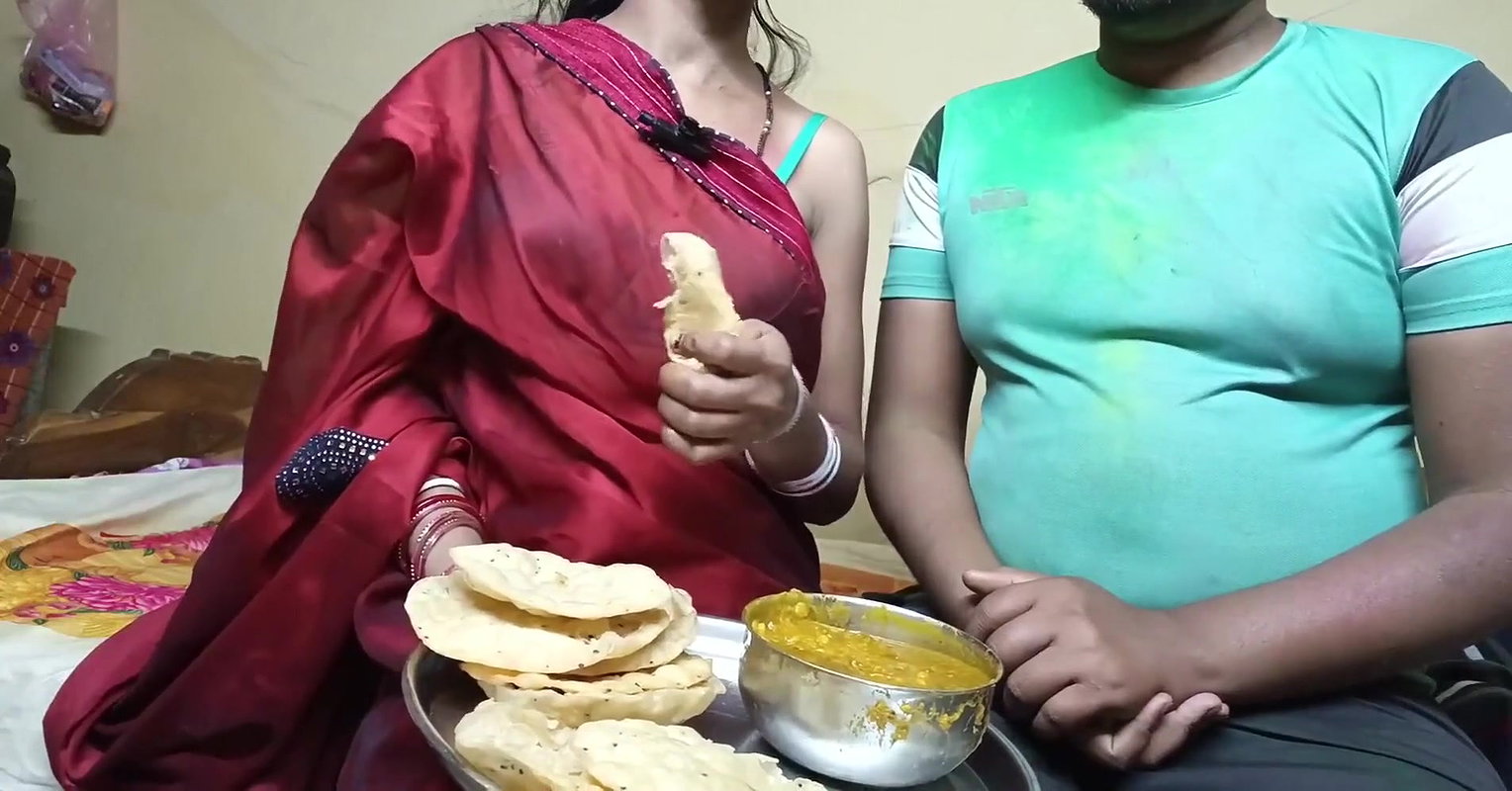 First time holi celebrate with beautiful Indian bhabhi