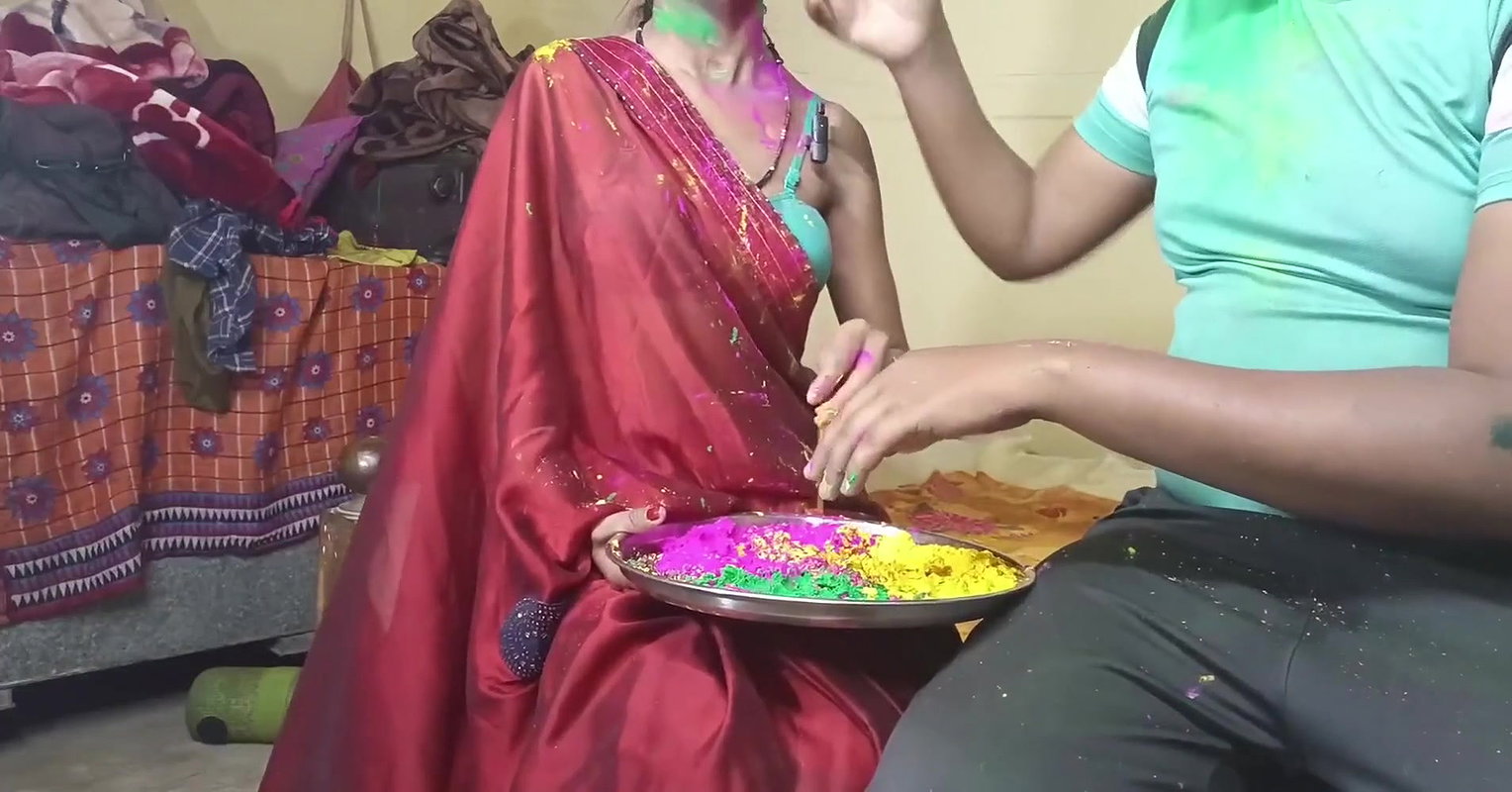 First time holi celebrate with beautiful Indian bhabhi