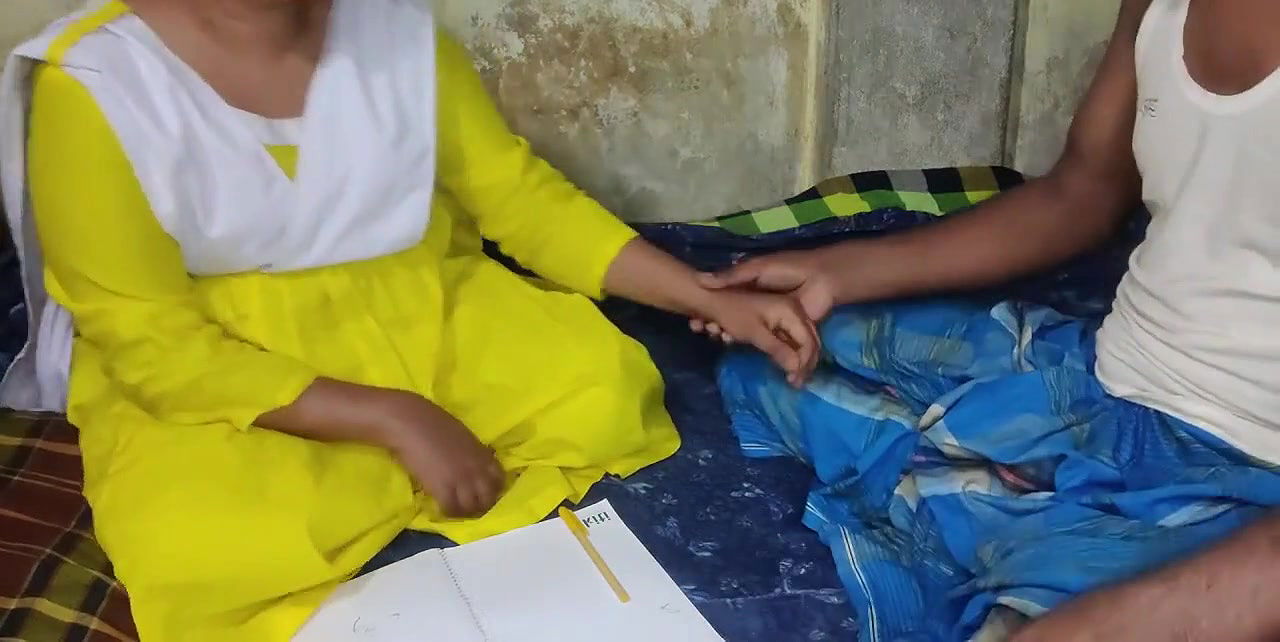 While giving private lessons, I fucked a college girl to my heart’s content – Part -1 – BDPriyaMode