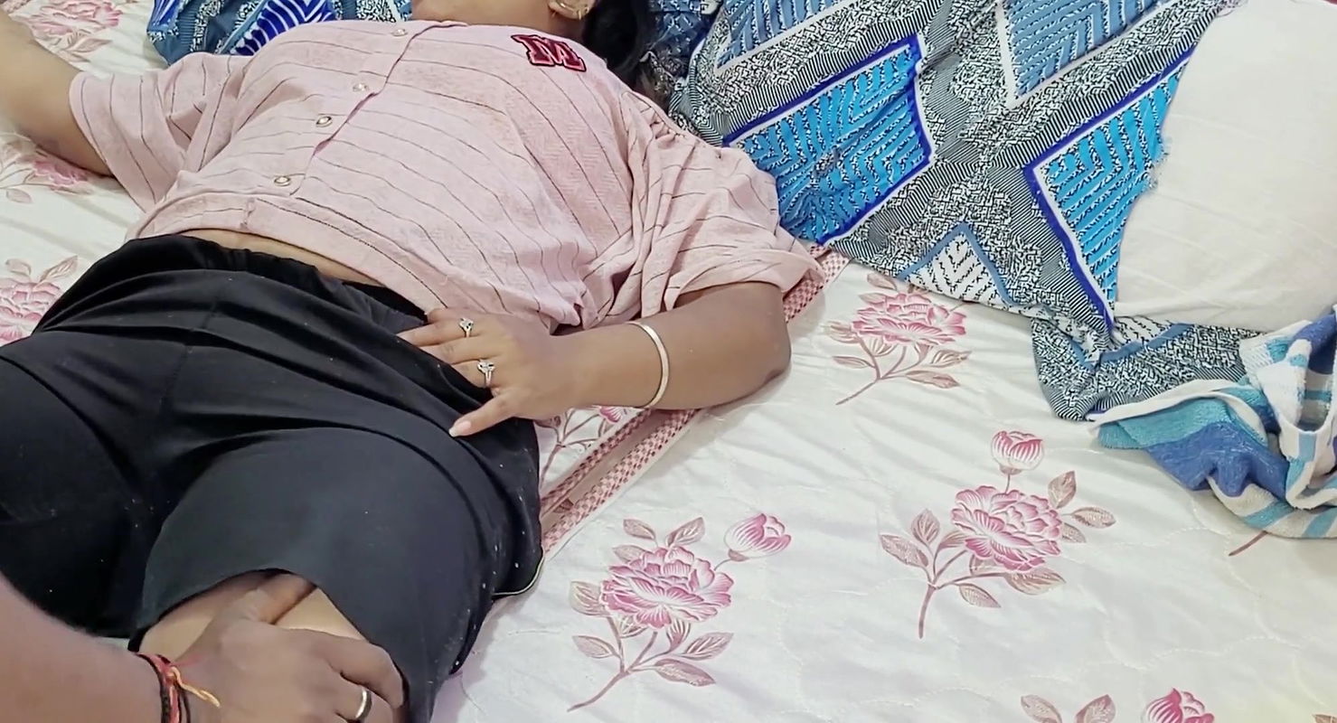 Indian Desi Bihari teen Girl Payal loud Moaning during Hard Anal Fuck Cum on Big Ass by her Bf in Hindi Audio