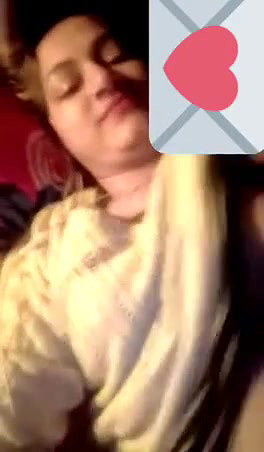 Desi girl Showing boobs and Pussy On Video call