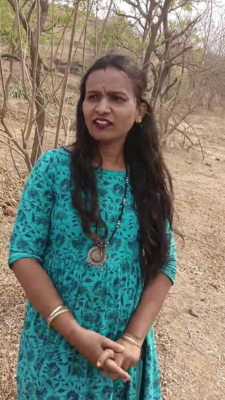 Desperate Wife Kavita Outdoor Fucking with Hubby in Jungle