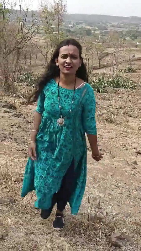 Desperate Wife Kavita Outdoor Fucking with Hubby in Jungle