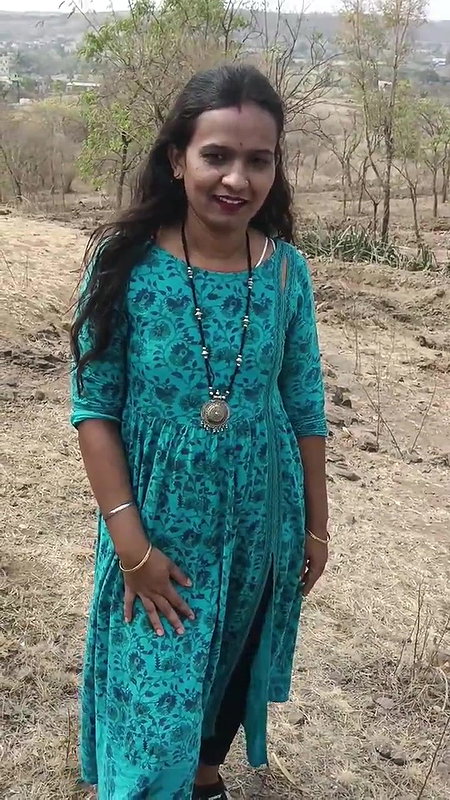 Desperate Wife Kavita Outdoor Fucking with Hubby in Jungle