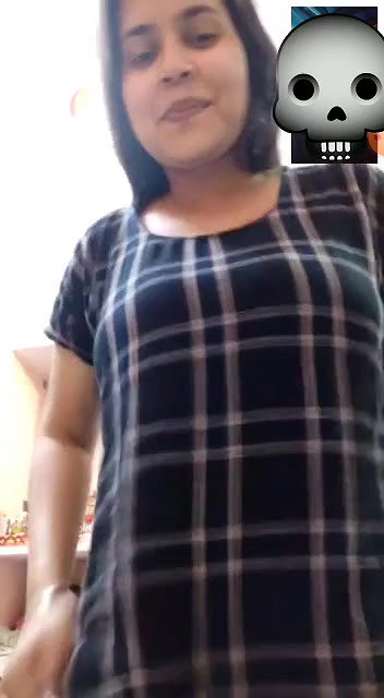 Beautiful Desi girl  Leaked MMS