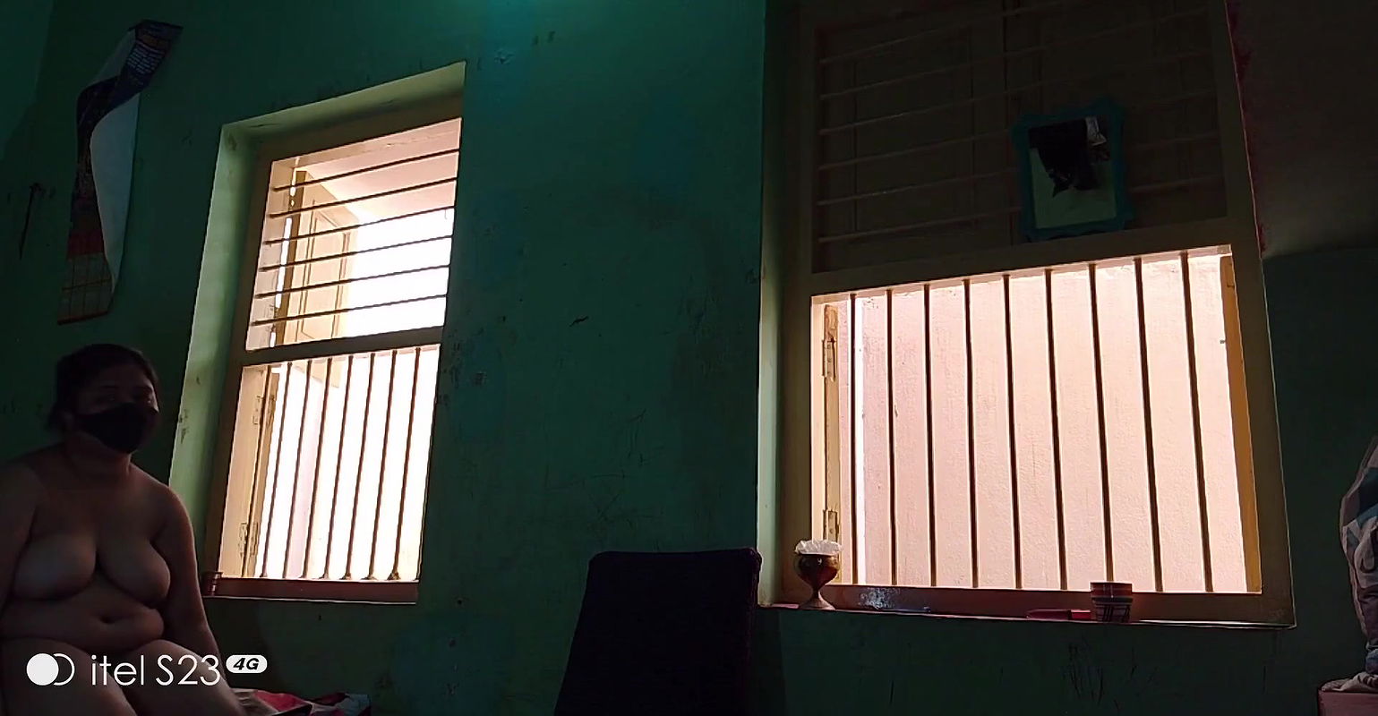 Indian Desi Girl Friend Having Sex with the BF in the Hotel Room