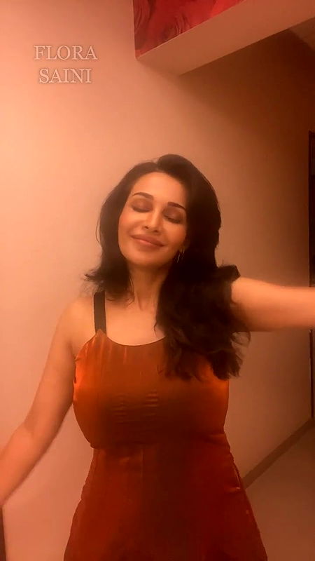 720p 09 may live flora saini