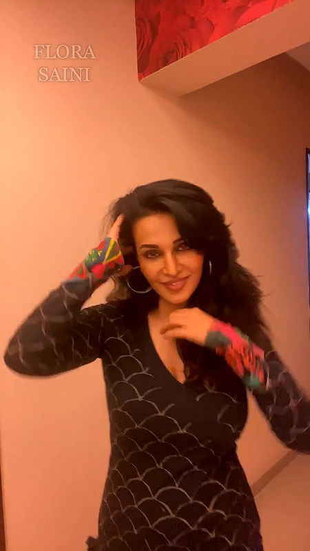 720p 22 may live flora saini