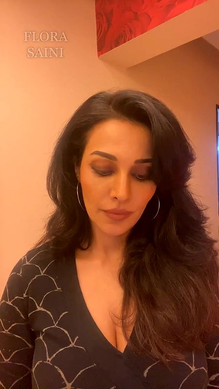 720p 22 may live flora saini