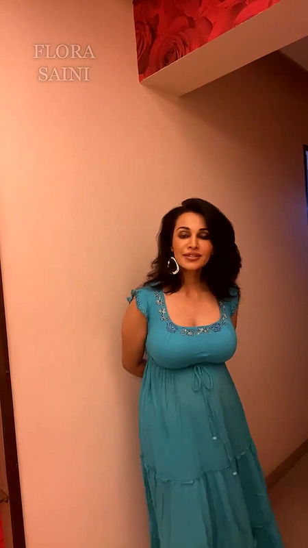 720p the tragwtic night flora live