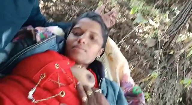 Desi Village Couple fucking outdoor