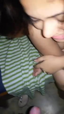 Cute bhabi sucking dick