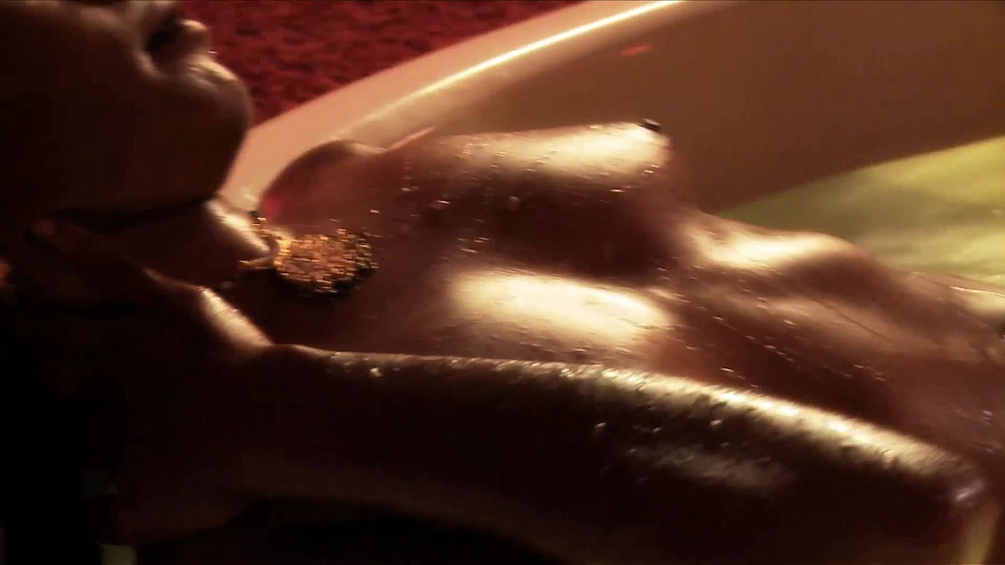 indian babe ameesha 2