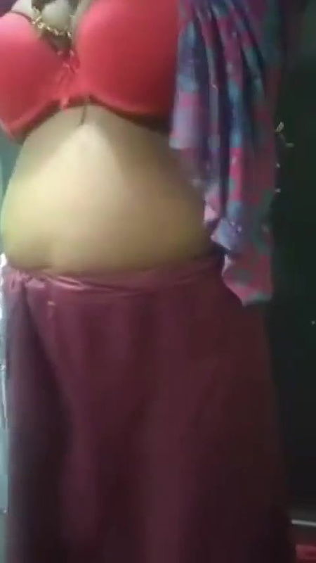 Sexy tamil Bhabhi Wearing Dress