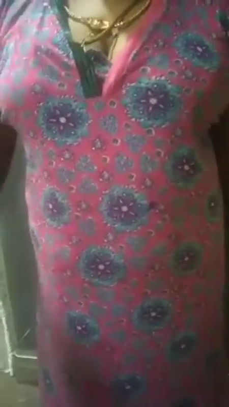 Sexy tamil Bhabhi Wearing Dress