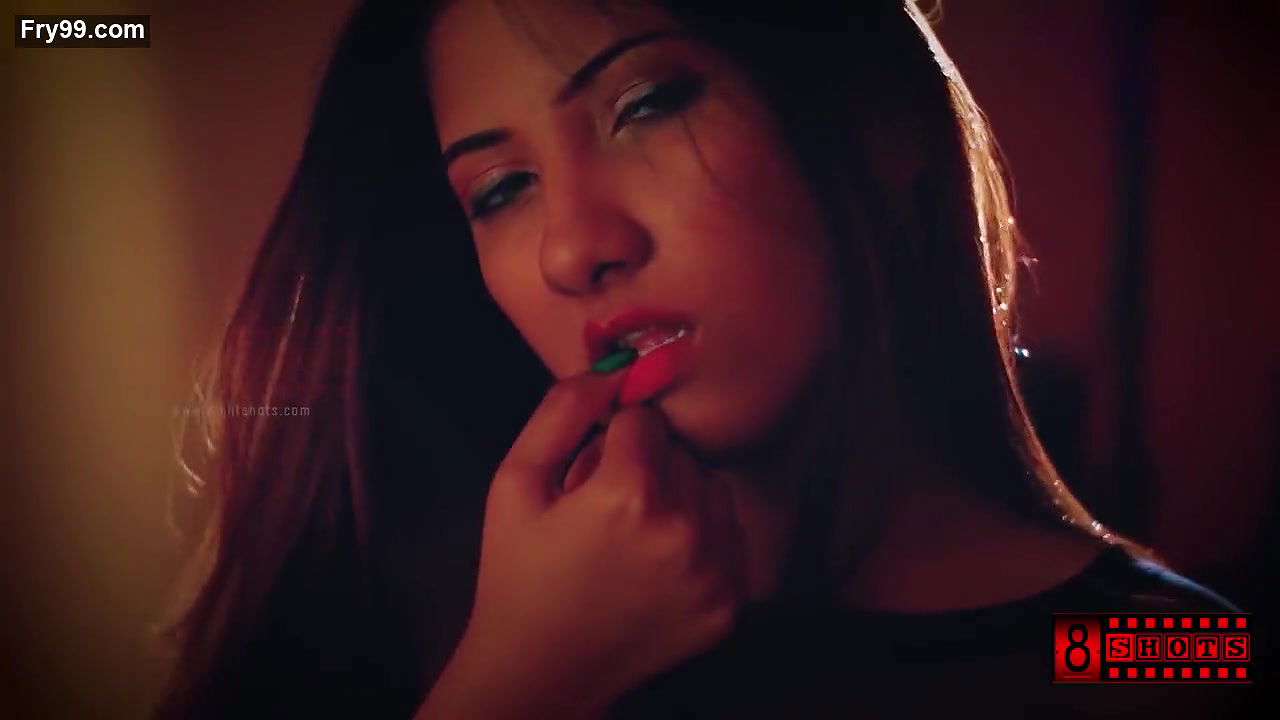 FASHIONABLE PRIYANKA SHOW