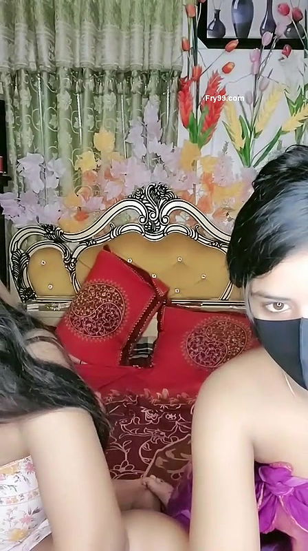 Fatty girl hot dance  and show boobs