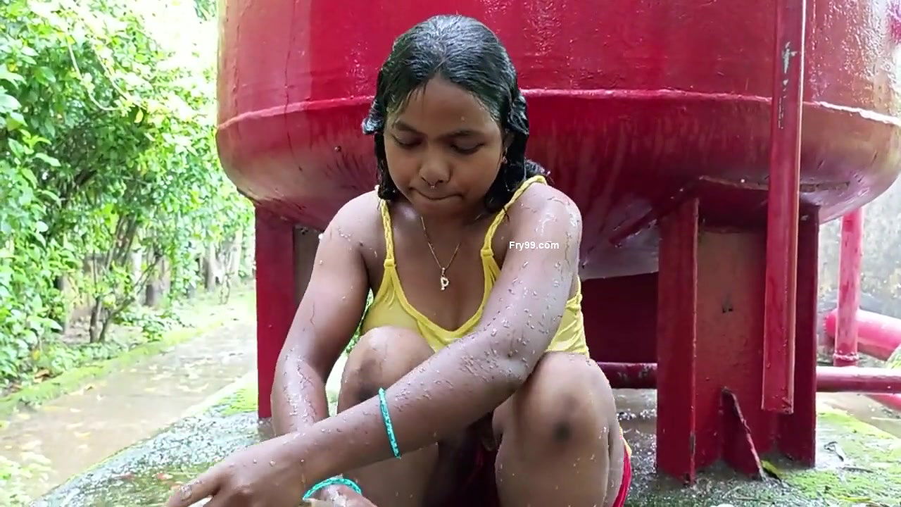 Youtuber “Simple Girl Priti” membership video -1