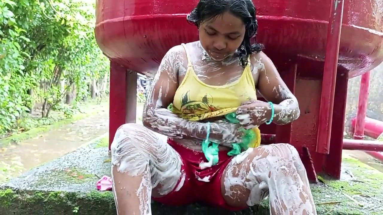 Youtuber “Simple Girl Priti” membership video -1