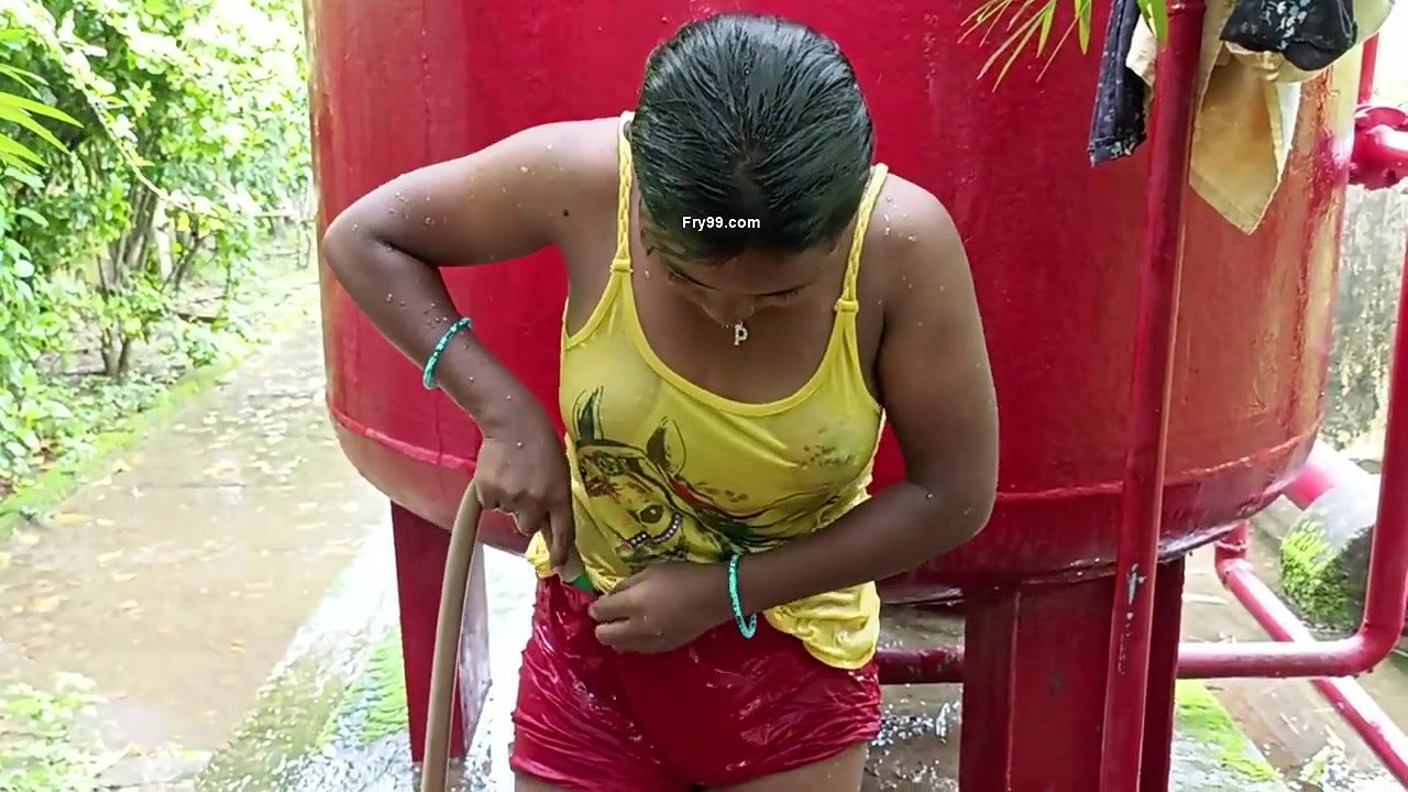 Youtuber “Simple Girl Priti” membership video -1