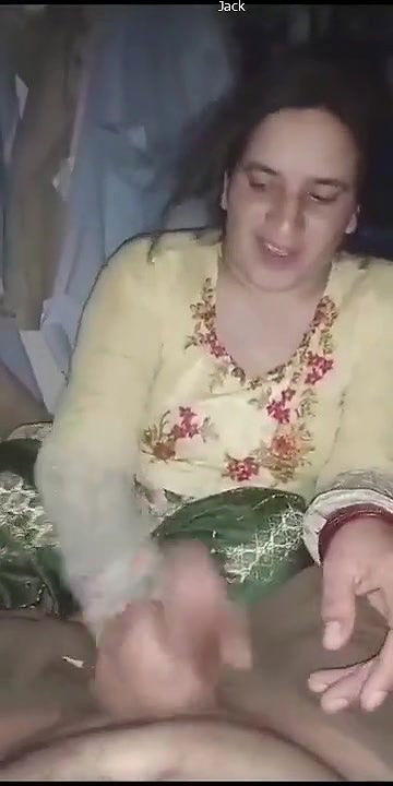 Desi lady giving blowjob