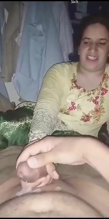 Desi lady giving blowjob