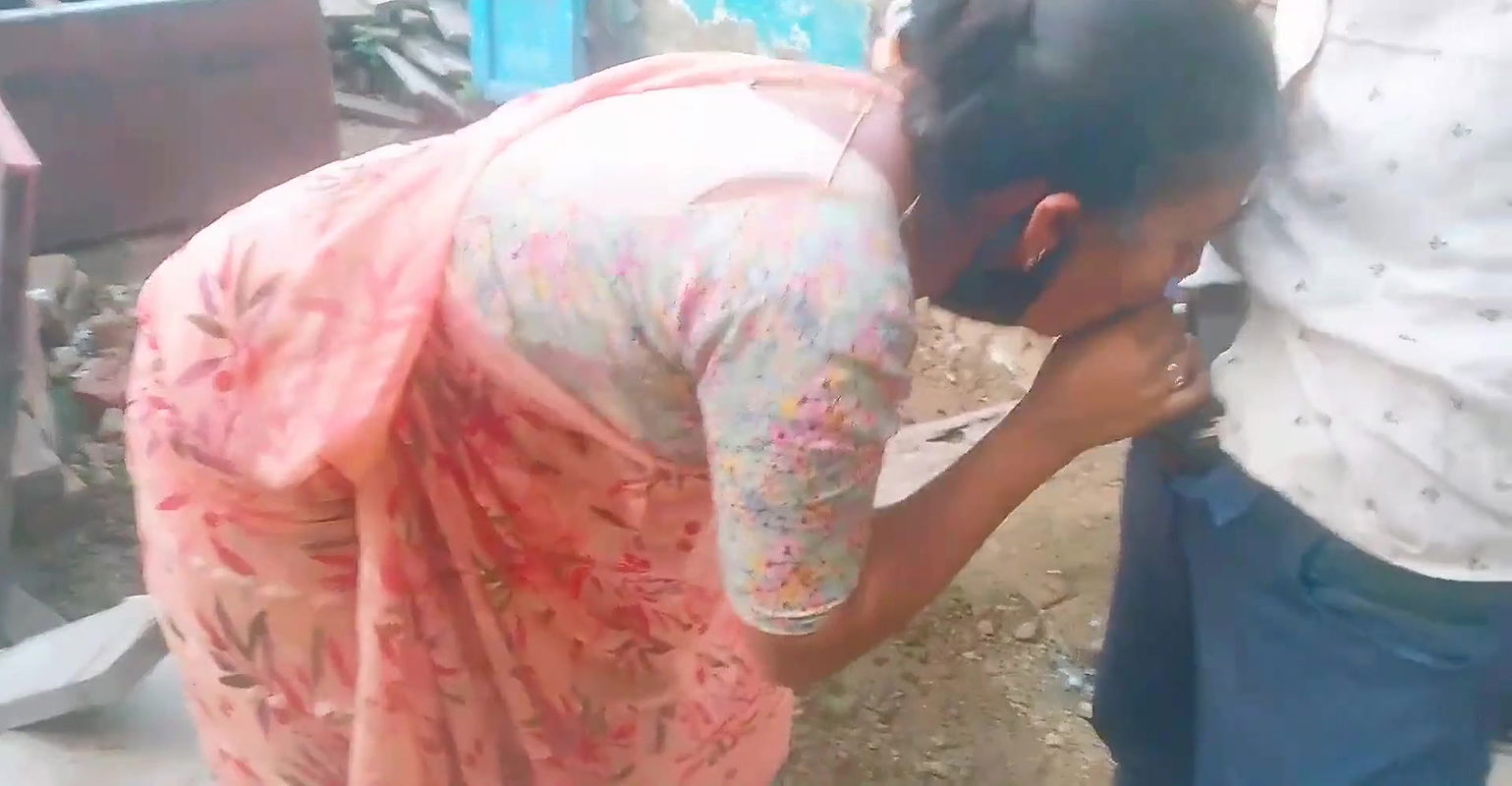 Outdoor Chudai YourSoniya Bhabhi Ko Kutiya Bna Kar
