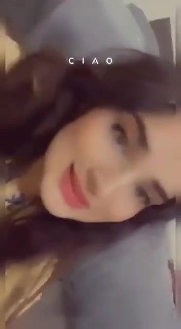 Beautiful Paki Babe Showing