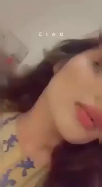 Beautiful Paki Babe Showing