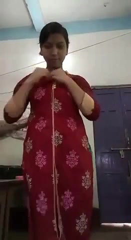 New Leak ]Desi Sexy Horny Girl Salwar Strip And Perfect Asshole Show