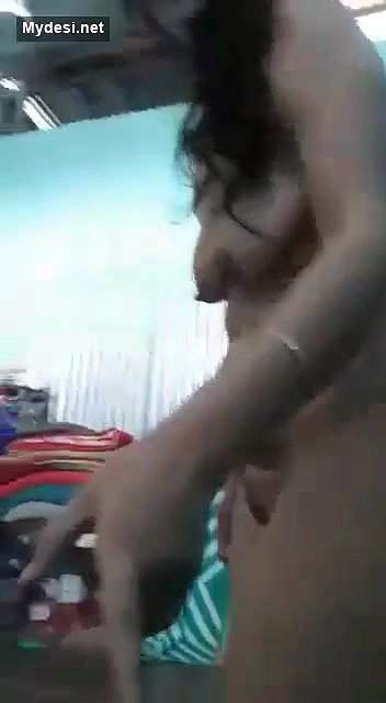 Desi sexy aunty fucking with young devar