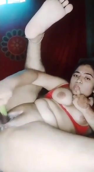 Unsatisfied Sexy Bengali Boudi Masturbating