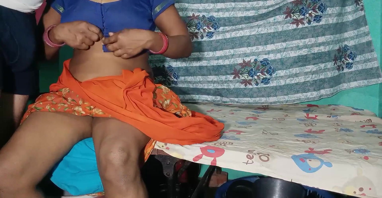 Desi Village Wife Ki Hard Sex Karne Me Maaza Aata Hai (Indian Wife Web Series)